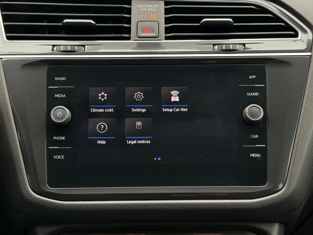 Used 2021 Volkswagen Tiguan SE image 32