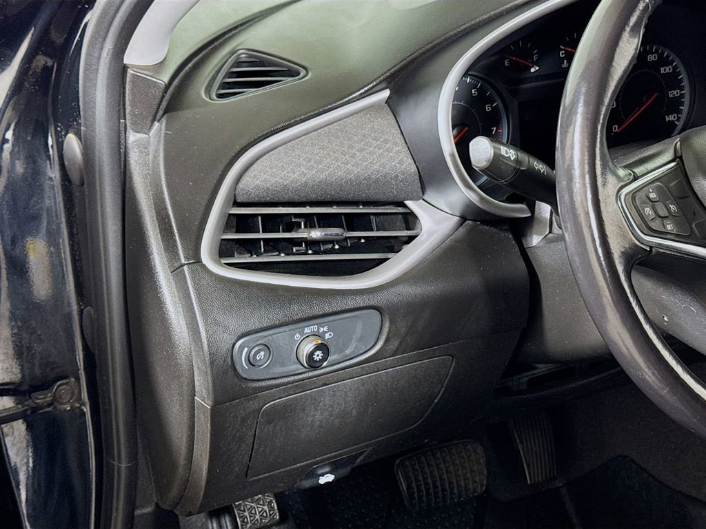 Used 2021 Chevrolet Malibu RS w/ LPO, Floor Liner Package FWD image 8