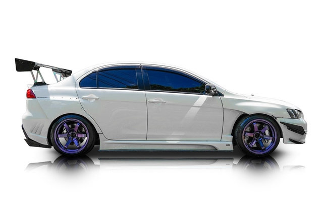 Used 2013 Mitsubishi Lancer Evolution GSR AWD/4WD image 2