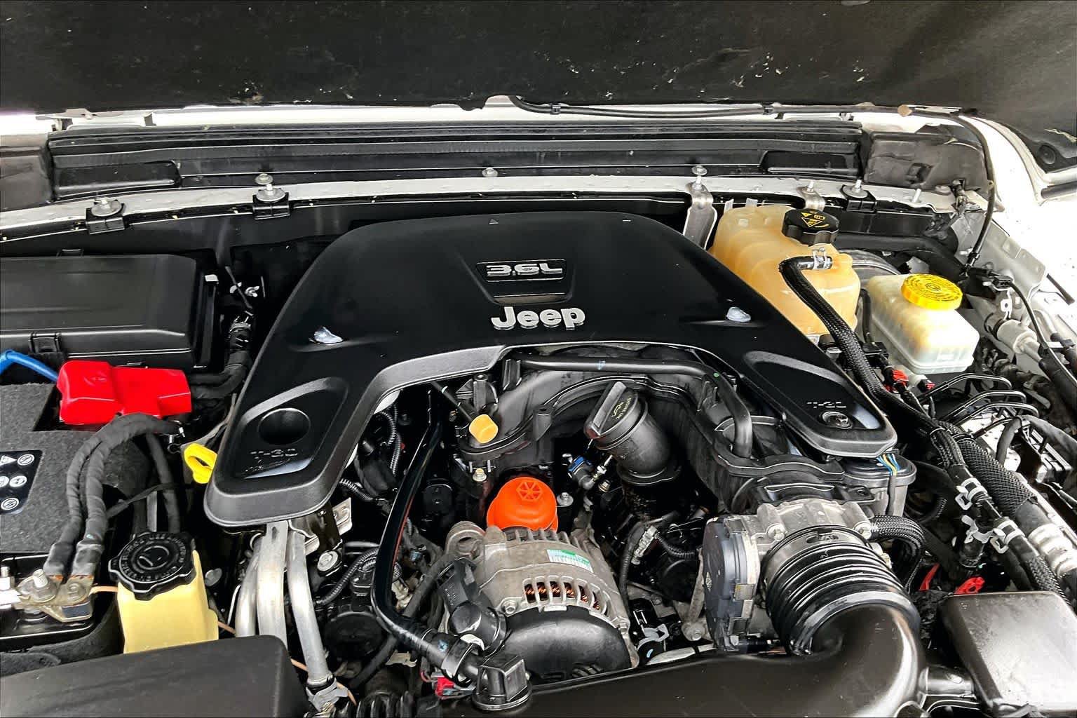Used 2018 Jeep Wrangler Unlimited Sport S AWD/4WD image 33