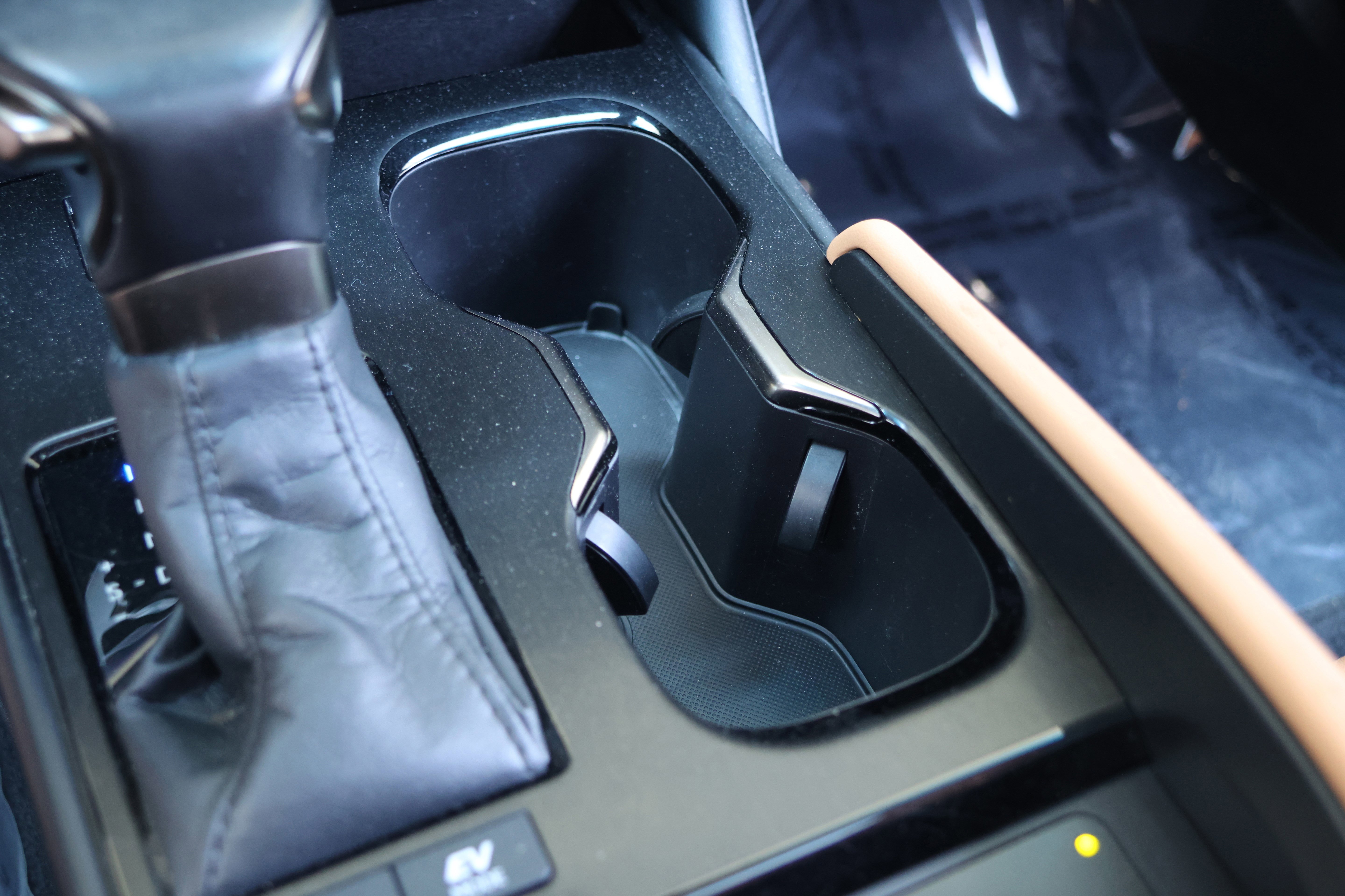 Certified 2023 Lexus ES 300h w/ Accessory Package (Z2) FWD image 30