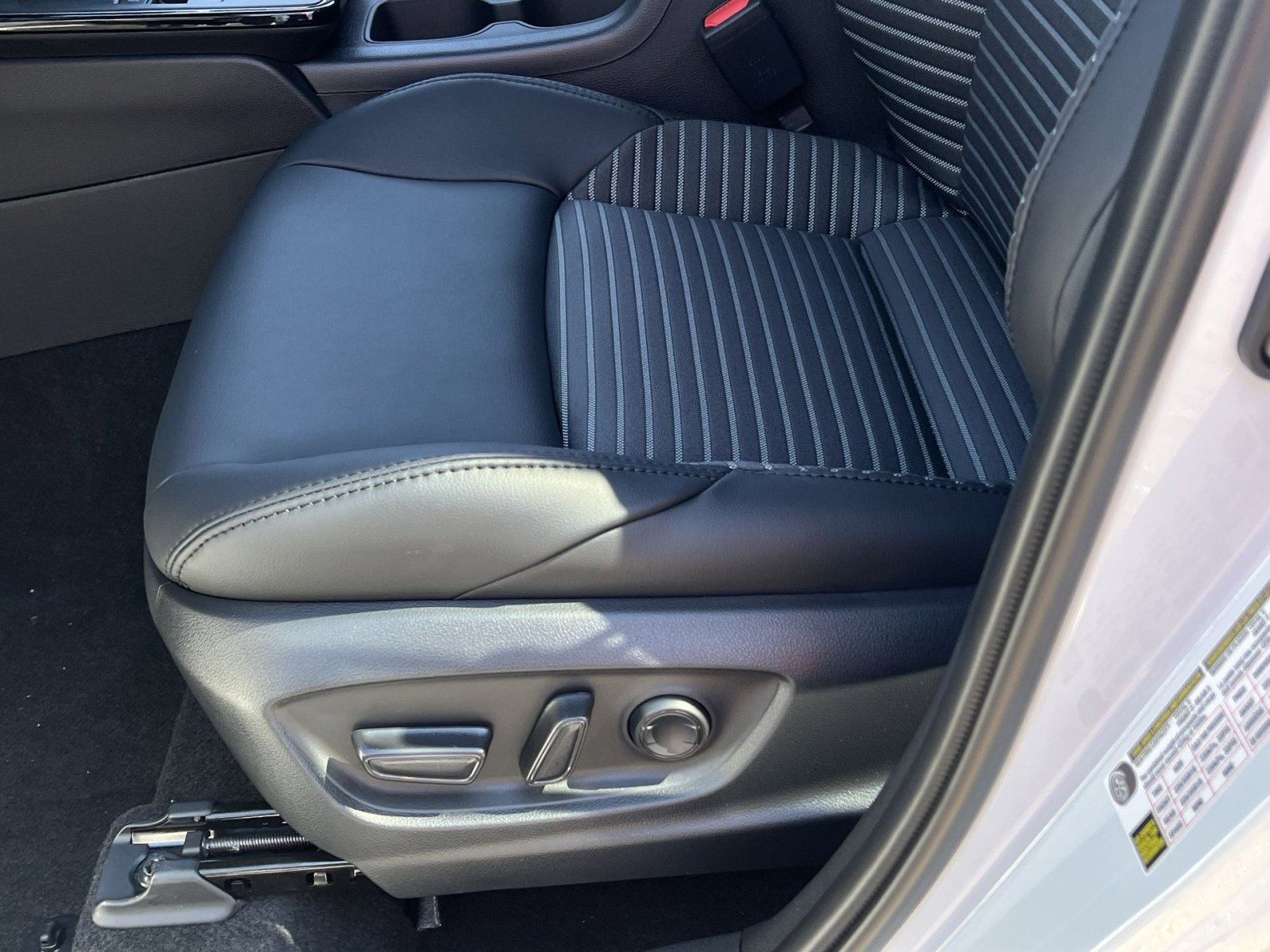 New 2026 Toyota Corolla Cross XSE w/ Convenience Package image 14