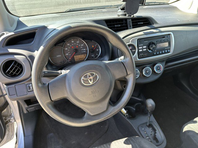 Used 2014 Toyota Yaris L image 12