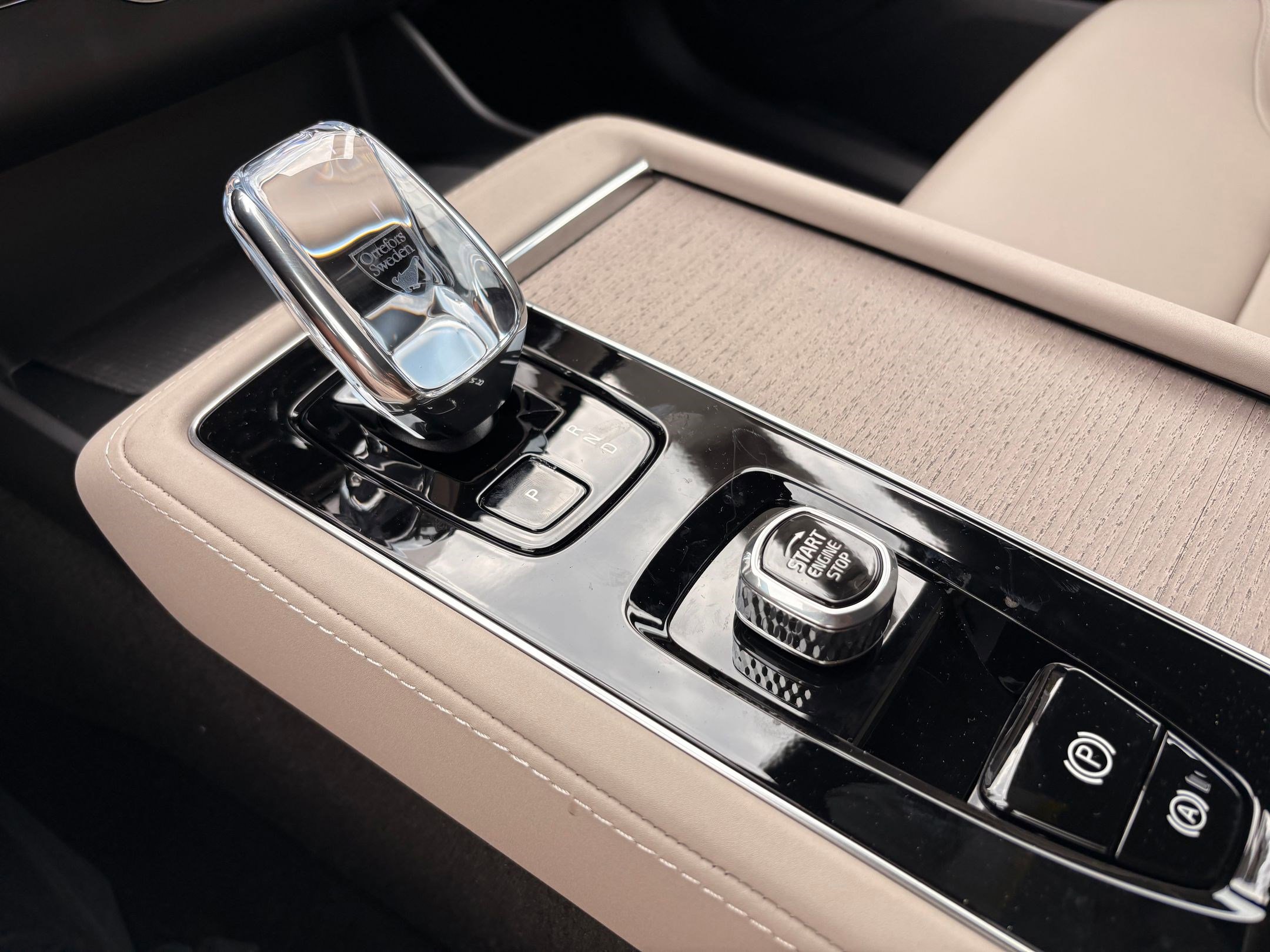 New 2026 Volvo XC90 B6 Plus w/ Protection Package image 18