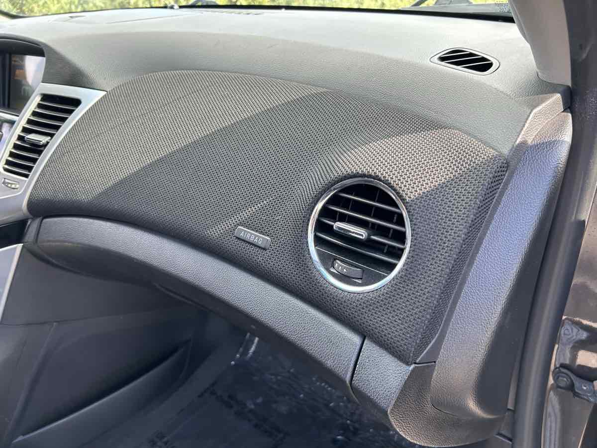 Used 2014 Chevrolet Cruze Diesel FWD image 27