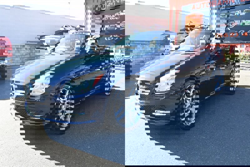 Used 2015 Mercedes-Benz SLK 250 image 15