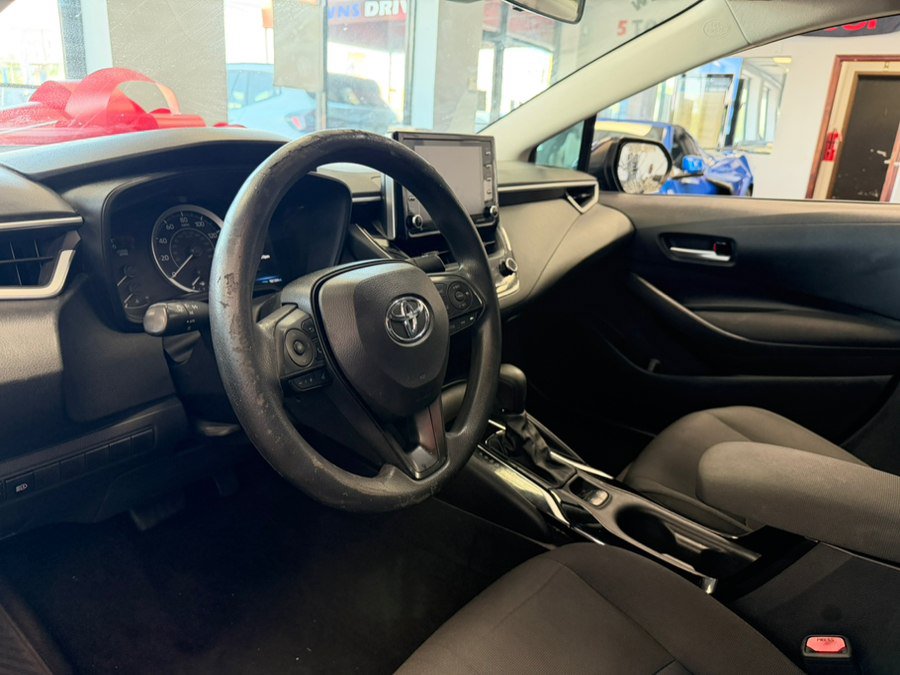 Used 2021 Toyota Corolla LE FWD image 11