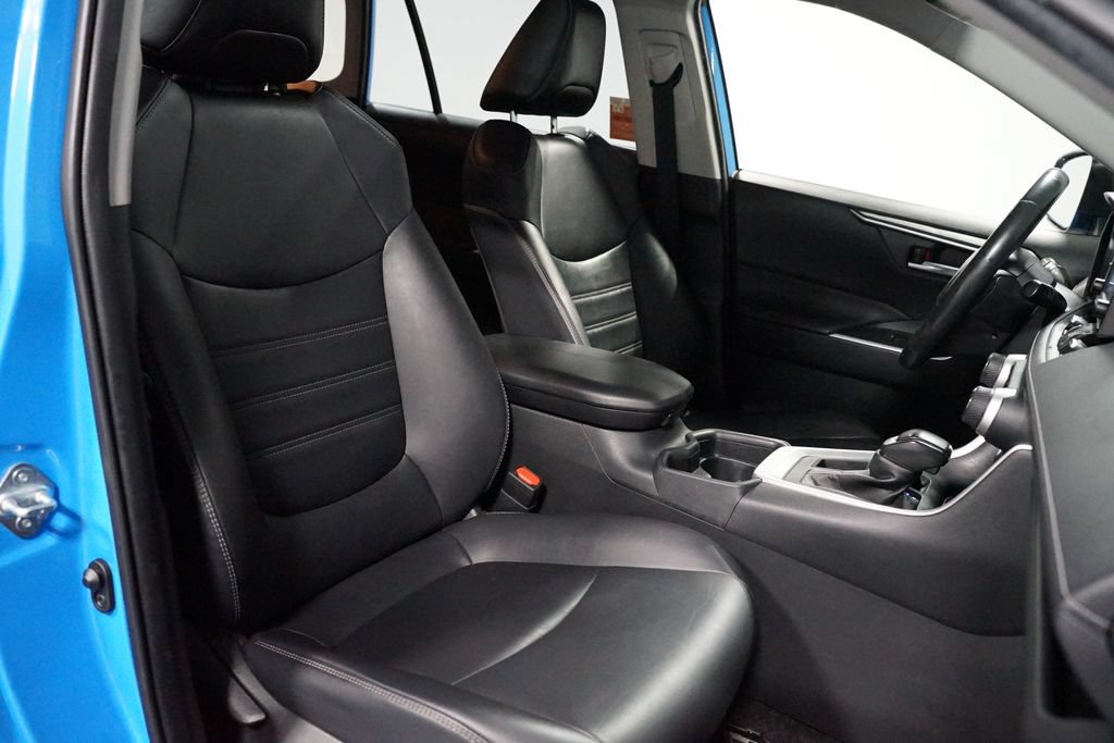 Used 2021 Toyota RAV4 XLE Premium FWD image 27
