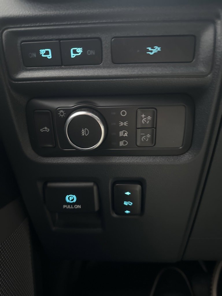 Used 2022 Ford F150 XLT w/ Equipment Group 302A High image 17