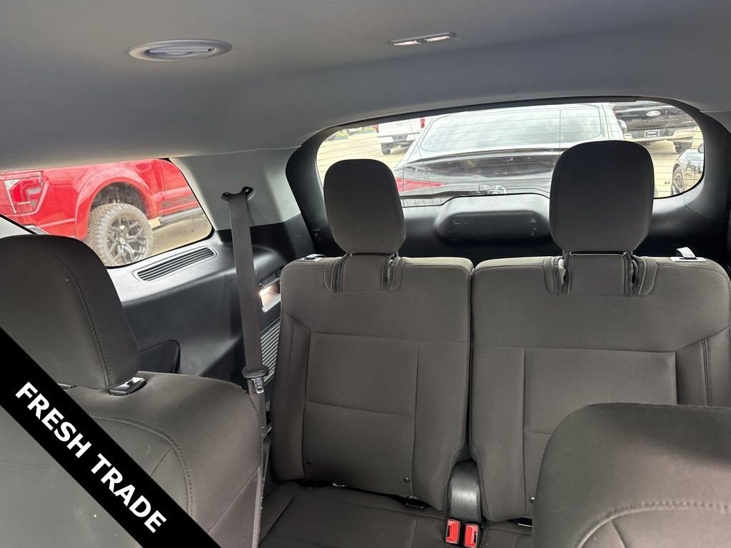 Used 2021 Ford Explorer XLT image 5