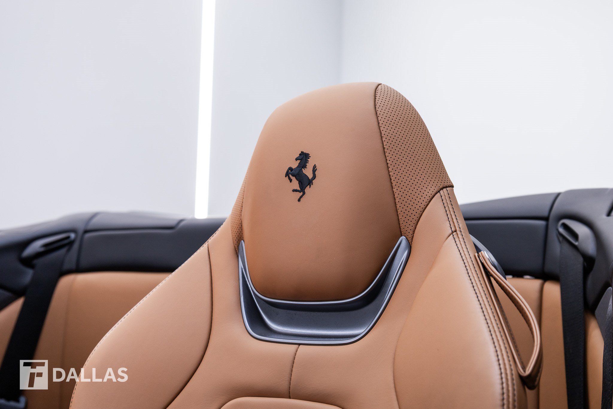 Used 2023 Ferrari Portofino M RWD image 28