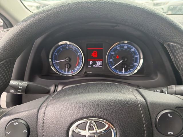 Used 2019 Toyota Corolla LE image 22