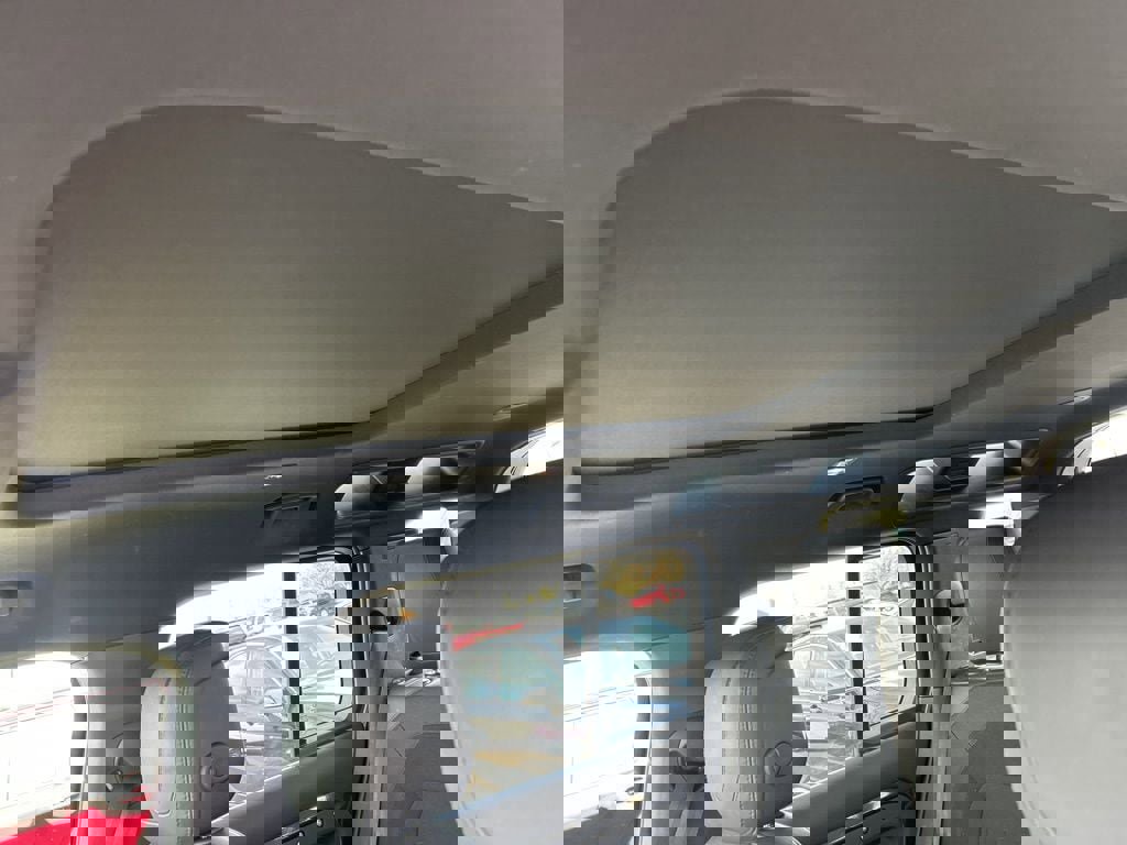 Used 2023 Land Rover Defender 110 V8 image 5