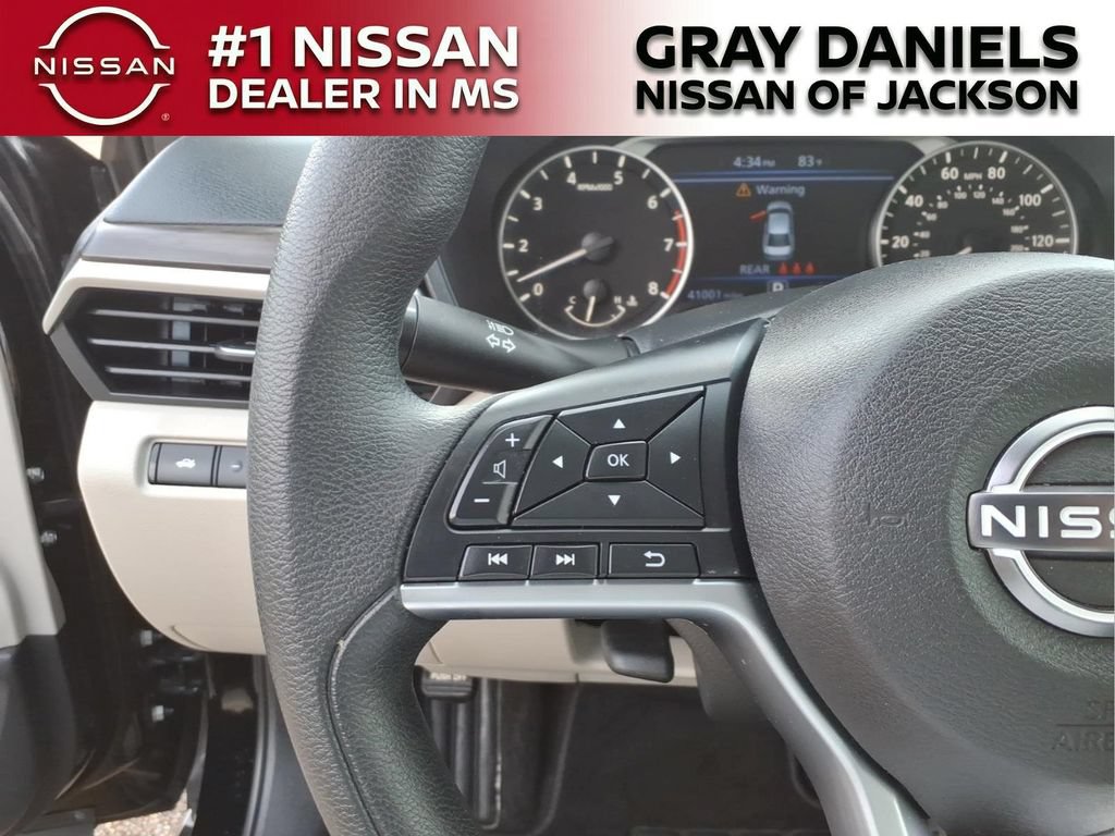 Used 2025 Nissan Altima 2.5 SV FWD image 13