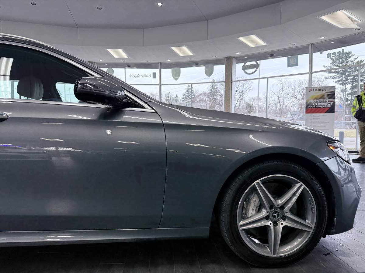 Used 2018 Mercedes-Benz E 400 4MATIC Wagon image 8