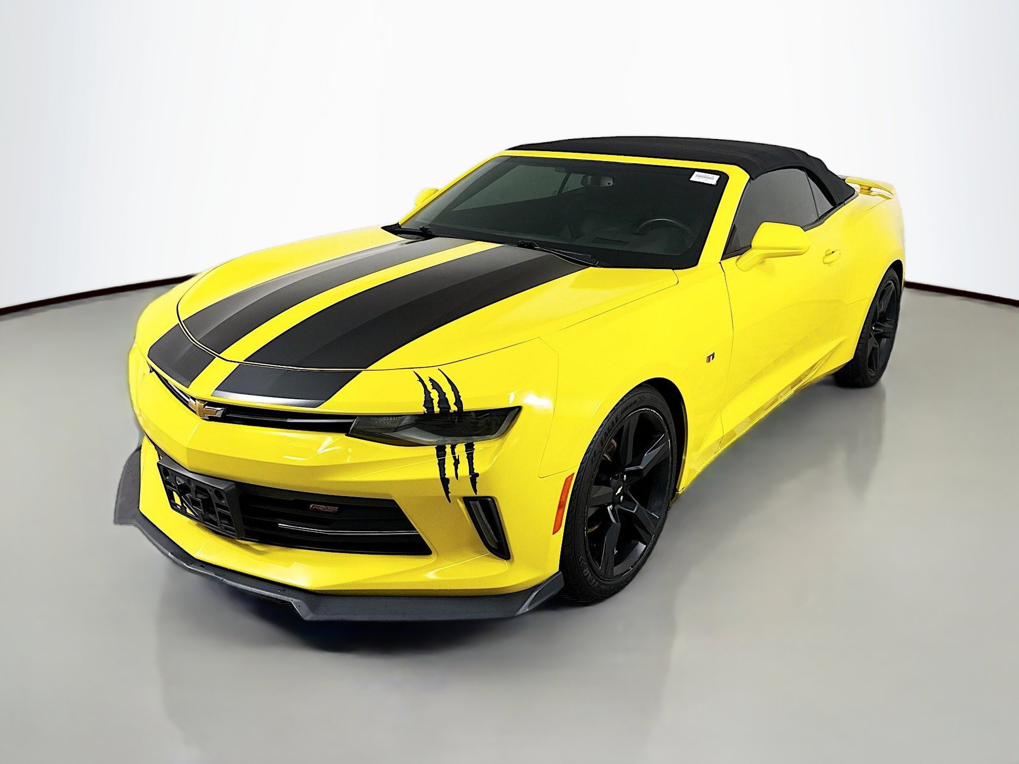 Used 2017 Chevrolet Camaro LT image 4
