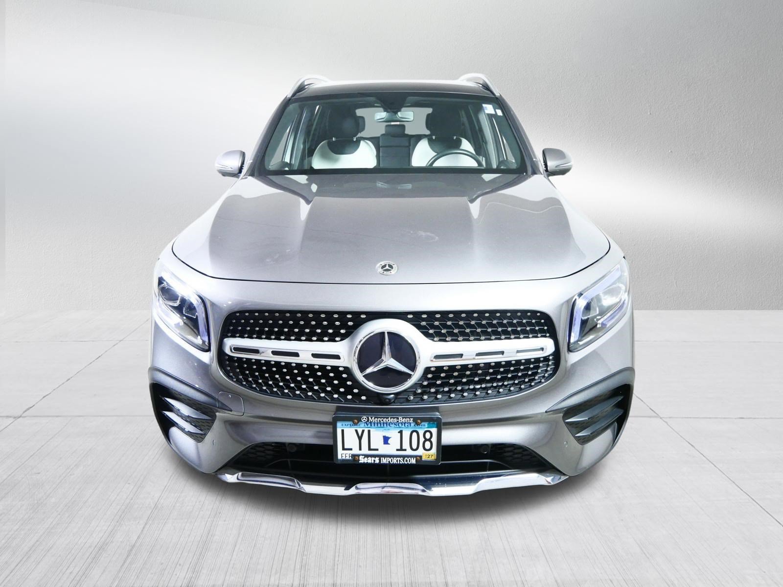 Used 2023 Mercedes-Benz GLB 250 4MATIC image 2