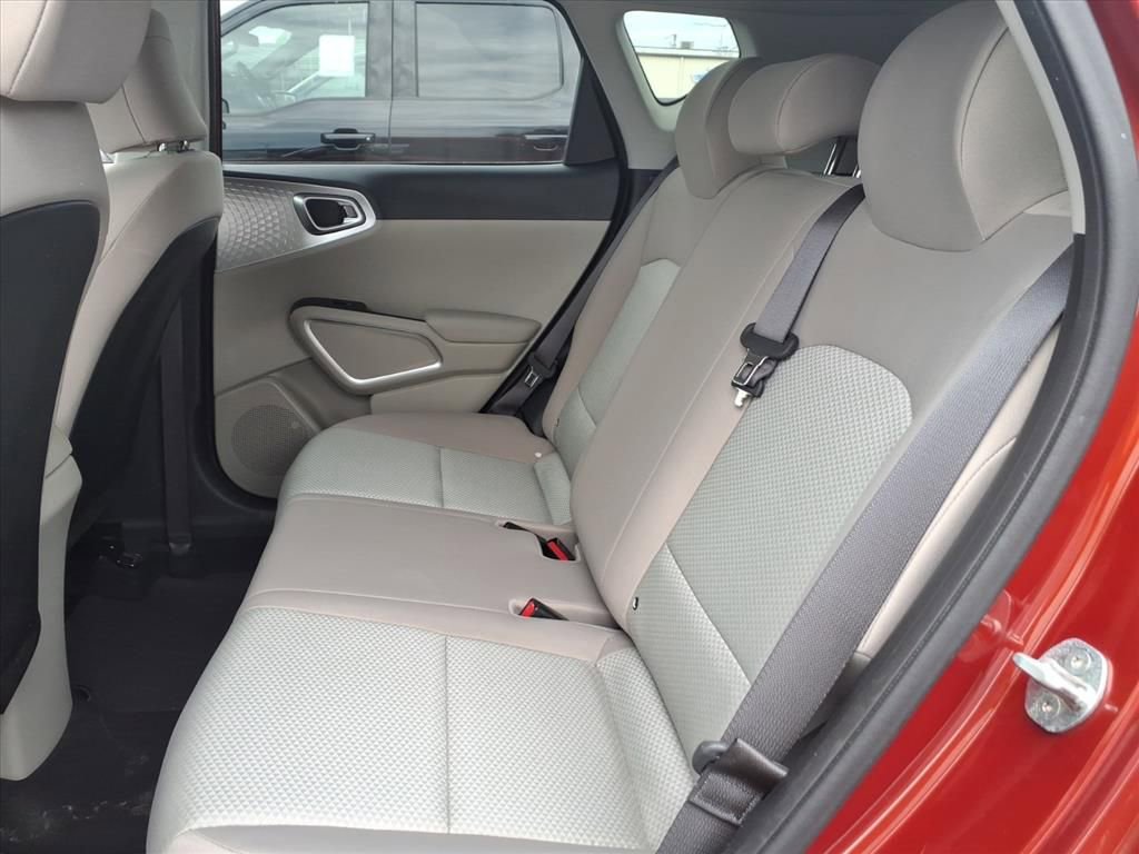 Used 2021 Kia Soul LX image 15
