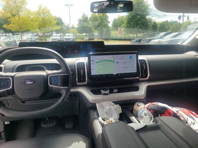 Used 2025 Ford Expedition Active RWD image 35