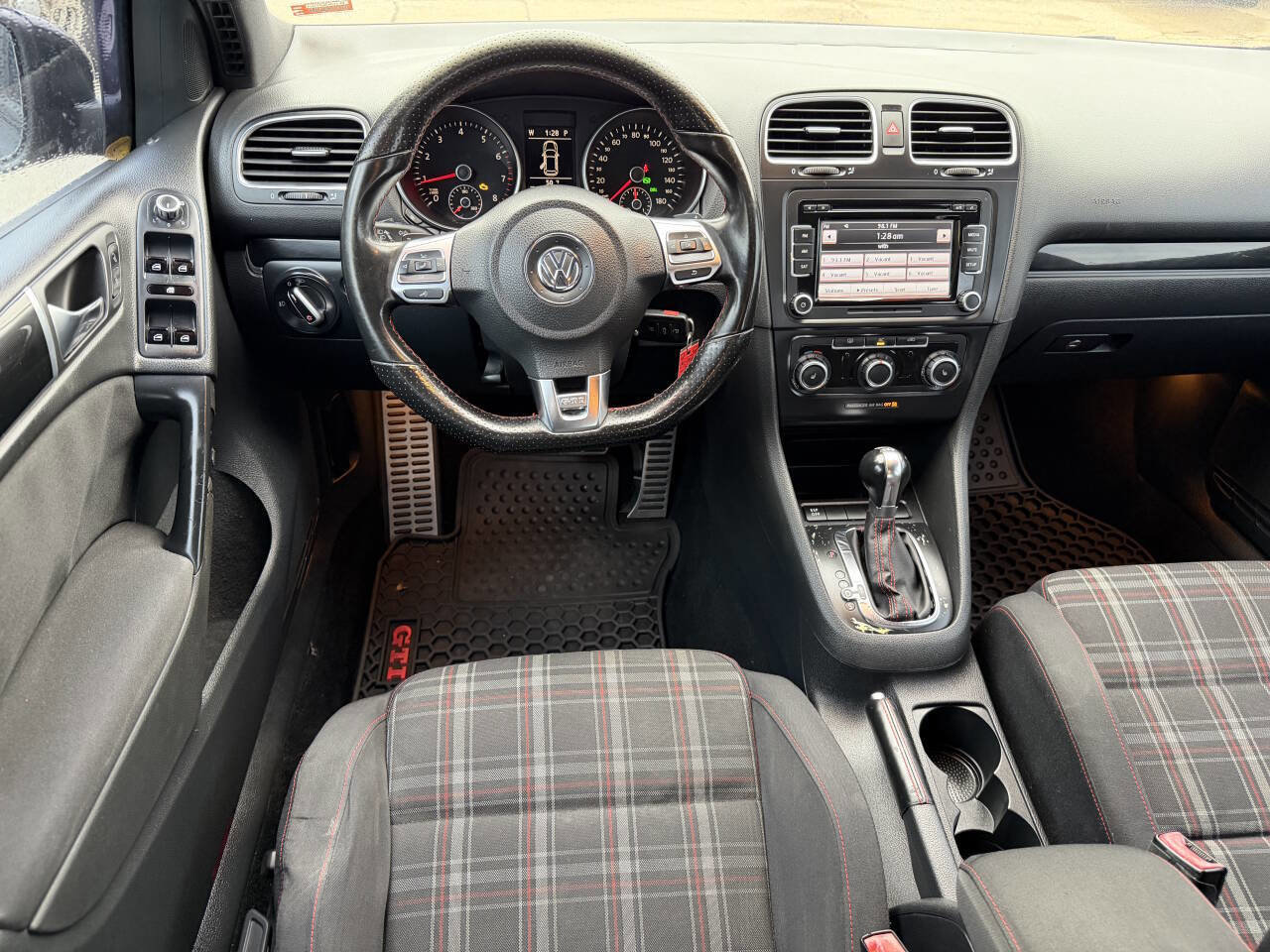 Used 2010 Volkswagen GTI 4-Door image 14