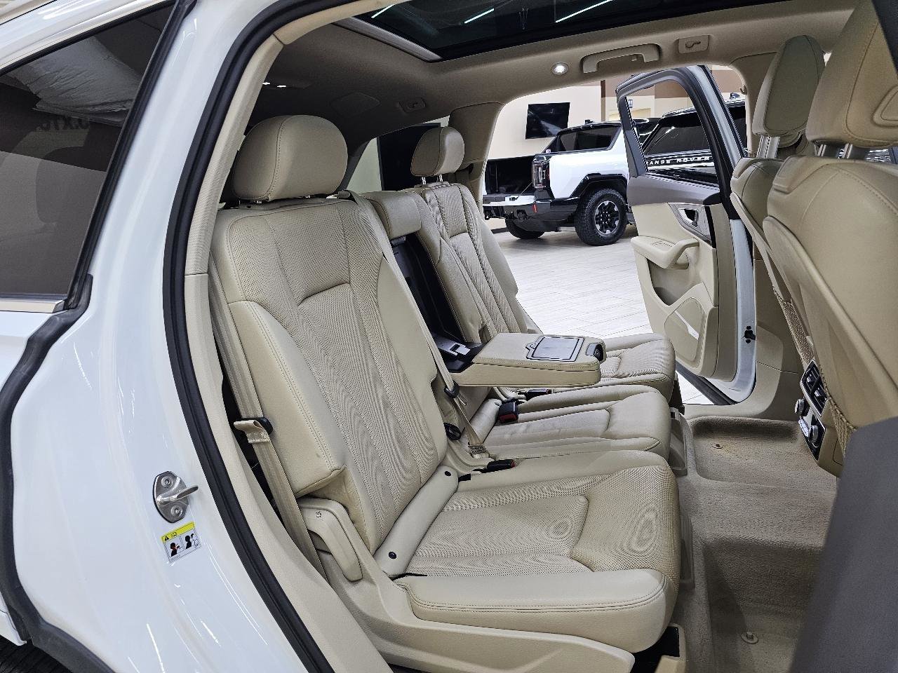 Used 2017 Audi Q7 3.0T Prestige w/ Prestige Package image 23
