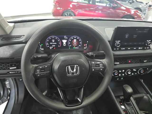 Used 2025 Honda Accord SE image 18