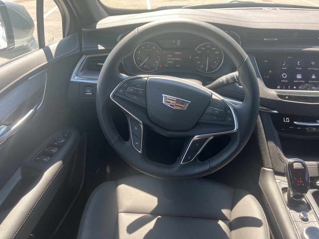 New 2026 Cadillac XT5 Luxury w/ LPO, ONYX Package FWD image 14