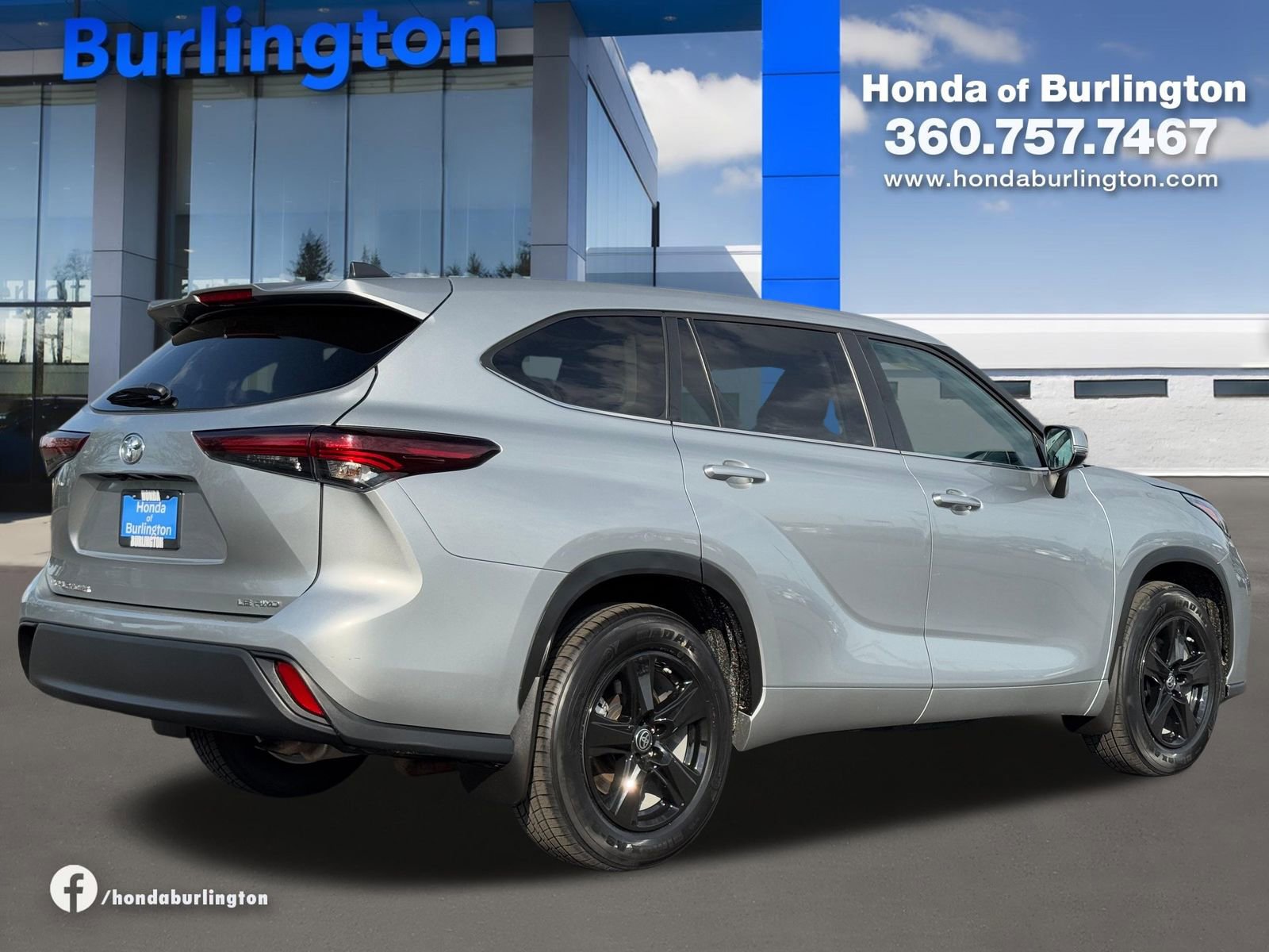 Used 2024 Toyota Highlander Limited AWD/4WD image 6