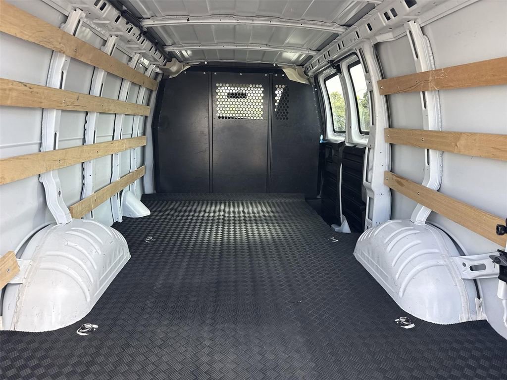 Used 2024 Chevrolet Express 2500 w/ Driver Convenience Package image 20