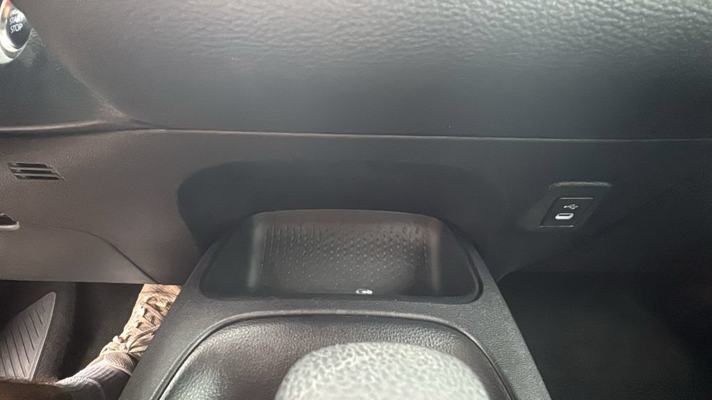 Used 2025 Toyota Corolla SE FWD image 22