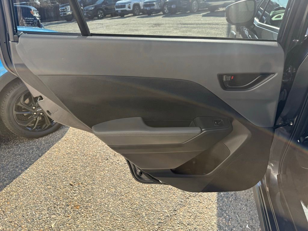 Used 2024 Subaru Crosstrek 2.0i Premium AWD/4WD image 17