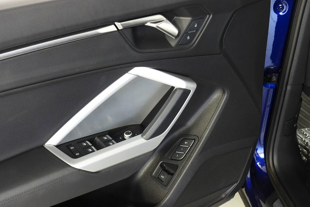 Used 2022 Audi Q3 2.0T Premium w/ Convenience Package image 12