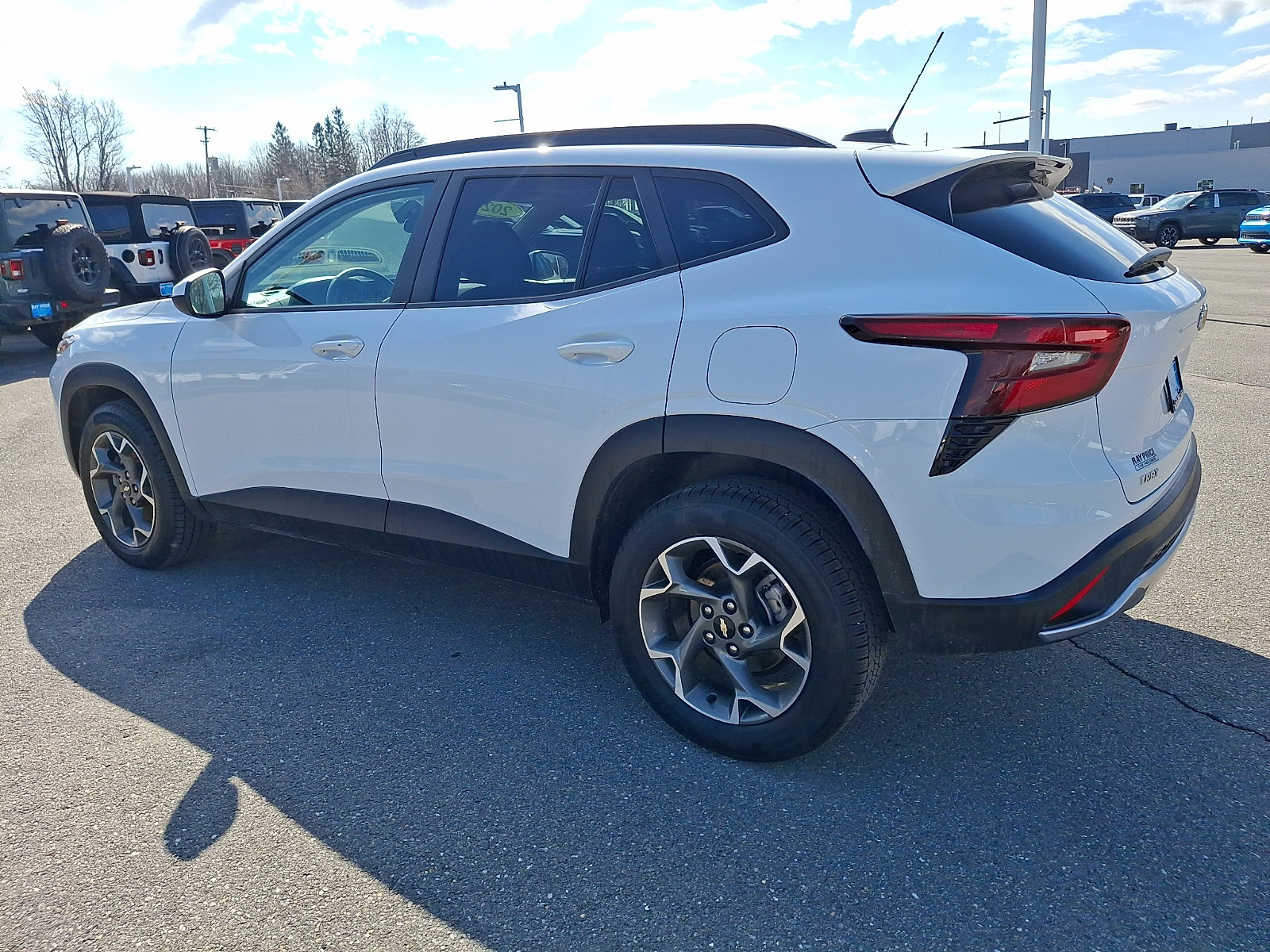 Certified 2024 Chevrolet Trax LT w/ Sunroof Package image 4