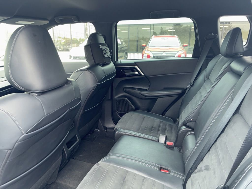 Used 2023 Mitsubishi Outlander SE FWD image 7
