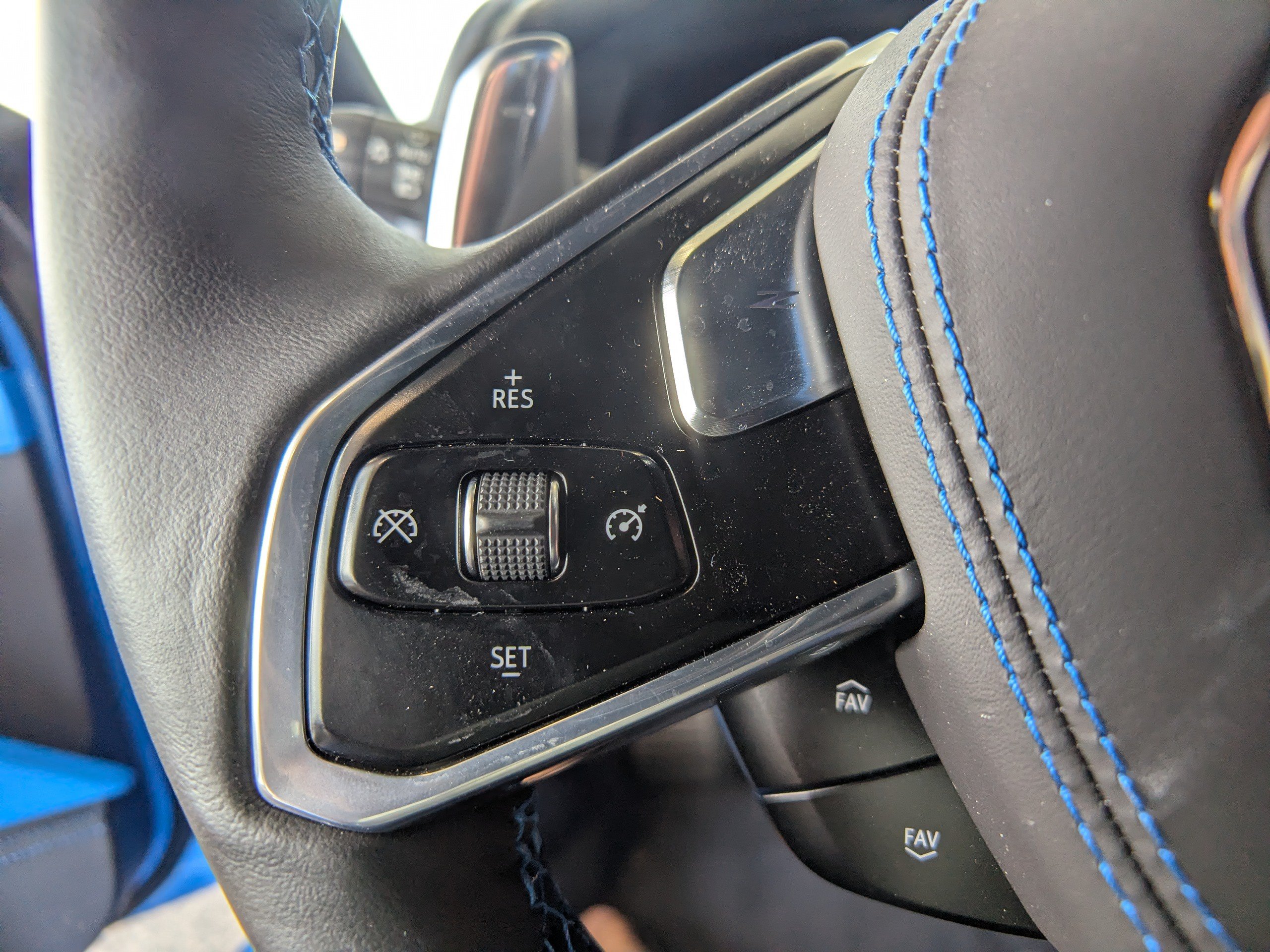 Used 2021 Chevrolet Corvette Stingray Premium Conv w/ Z51 Performance Package RWD image 20