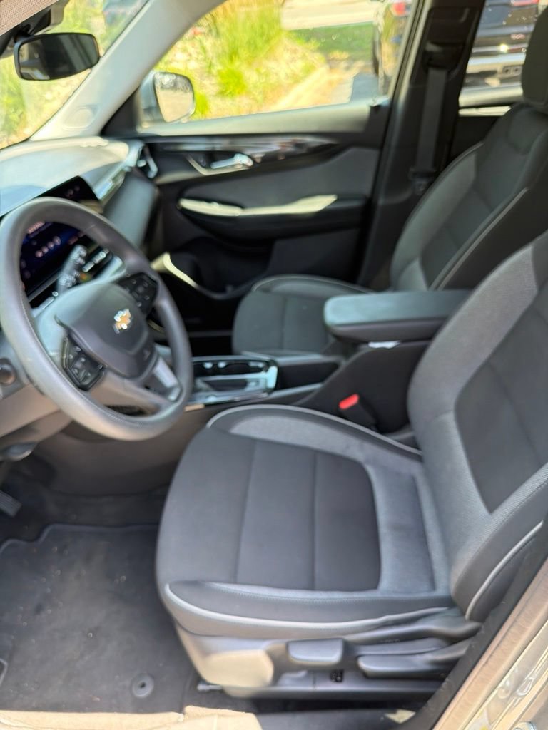 Used 2025 Chevrolet TrailBlazer LT AWD/4WD image 18