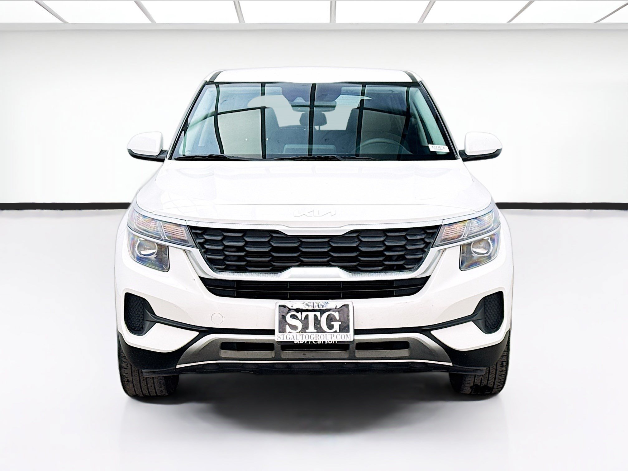 Used 2023 Kia Seltos LX AWD/4WD image 2