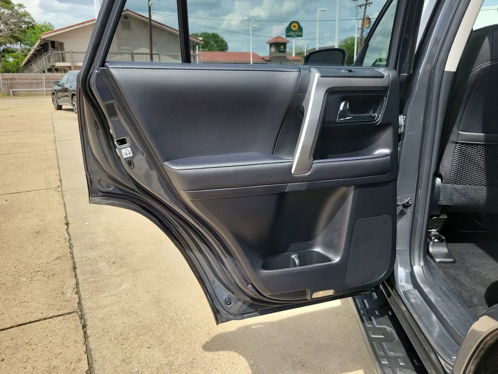 Used 2024 Toyota 4Runner SR5 Premium AWD/4WD image 7