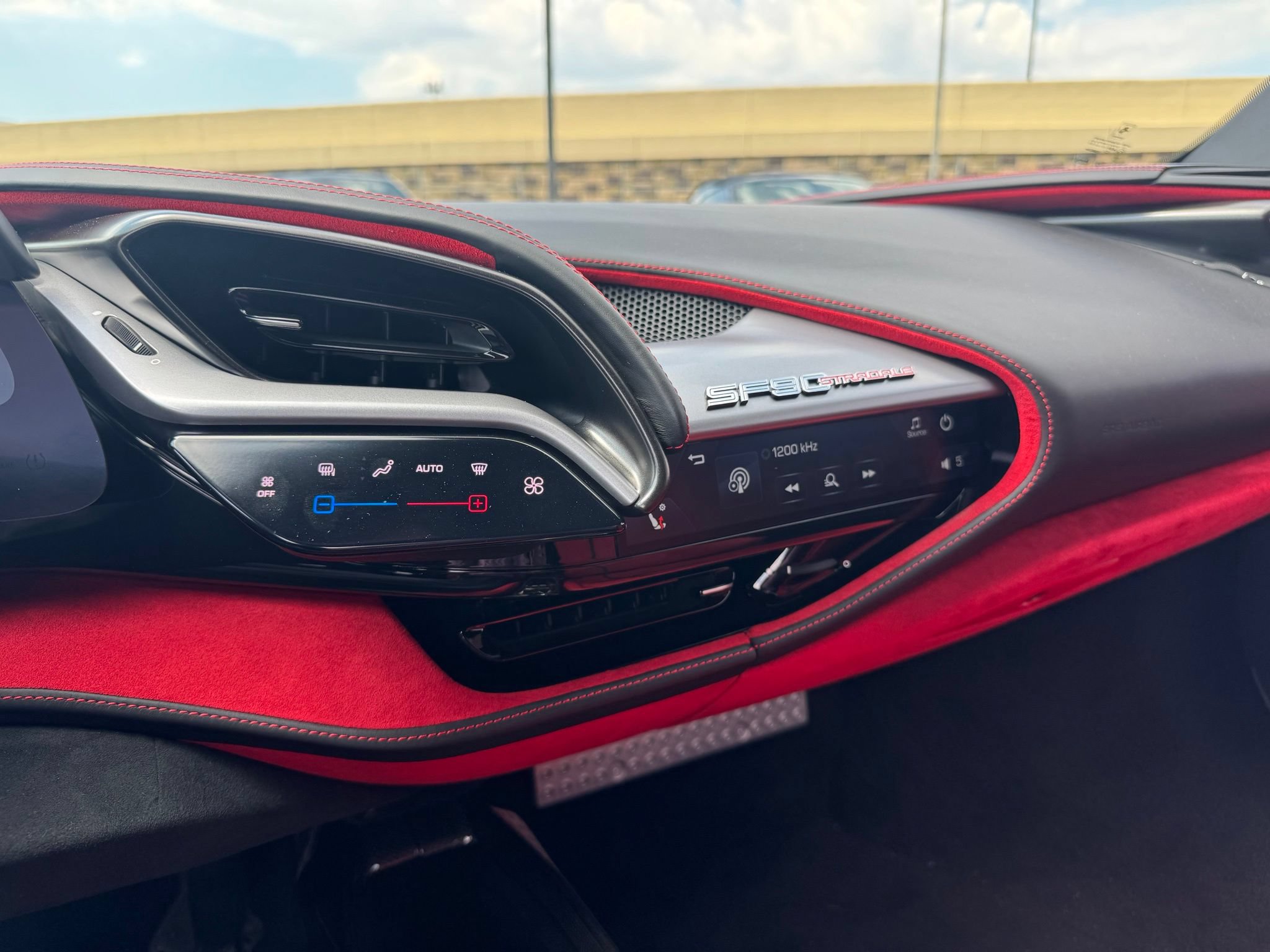 Used 2023 Ferrari SF90 Stradale AWD/4WD image 18
