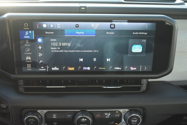 Used 2025 Jeep Wrangler Sport AWD/4WD image 22
