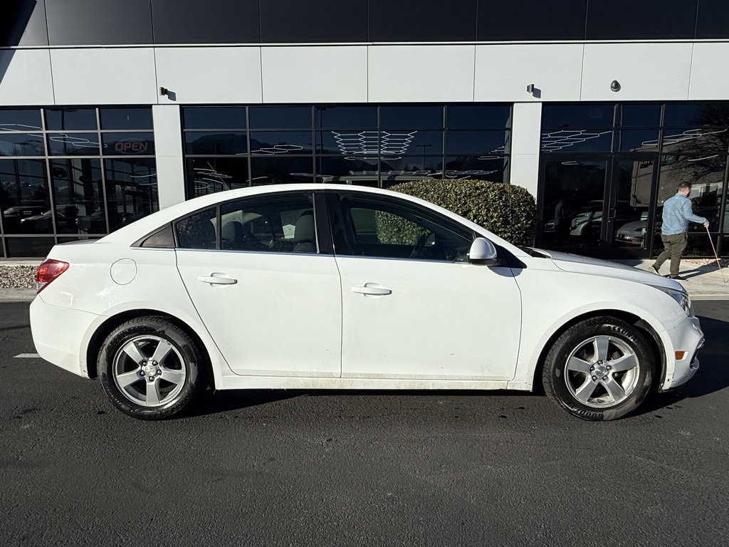 Used 2016 Chevrolet Cruze LT w/ Technology Package image 8