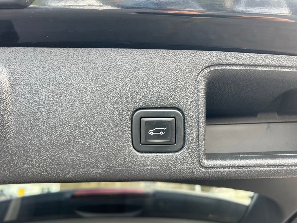 Used 2020 GMC Terrain SLT w/ Preferred Package image 23