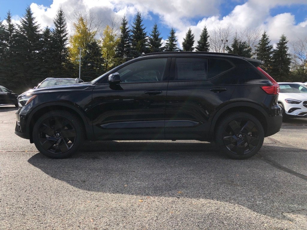New 2026 Volvo XC40 B5 Ultra w/ Protection Package Premier AWD/4WD image 7