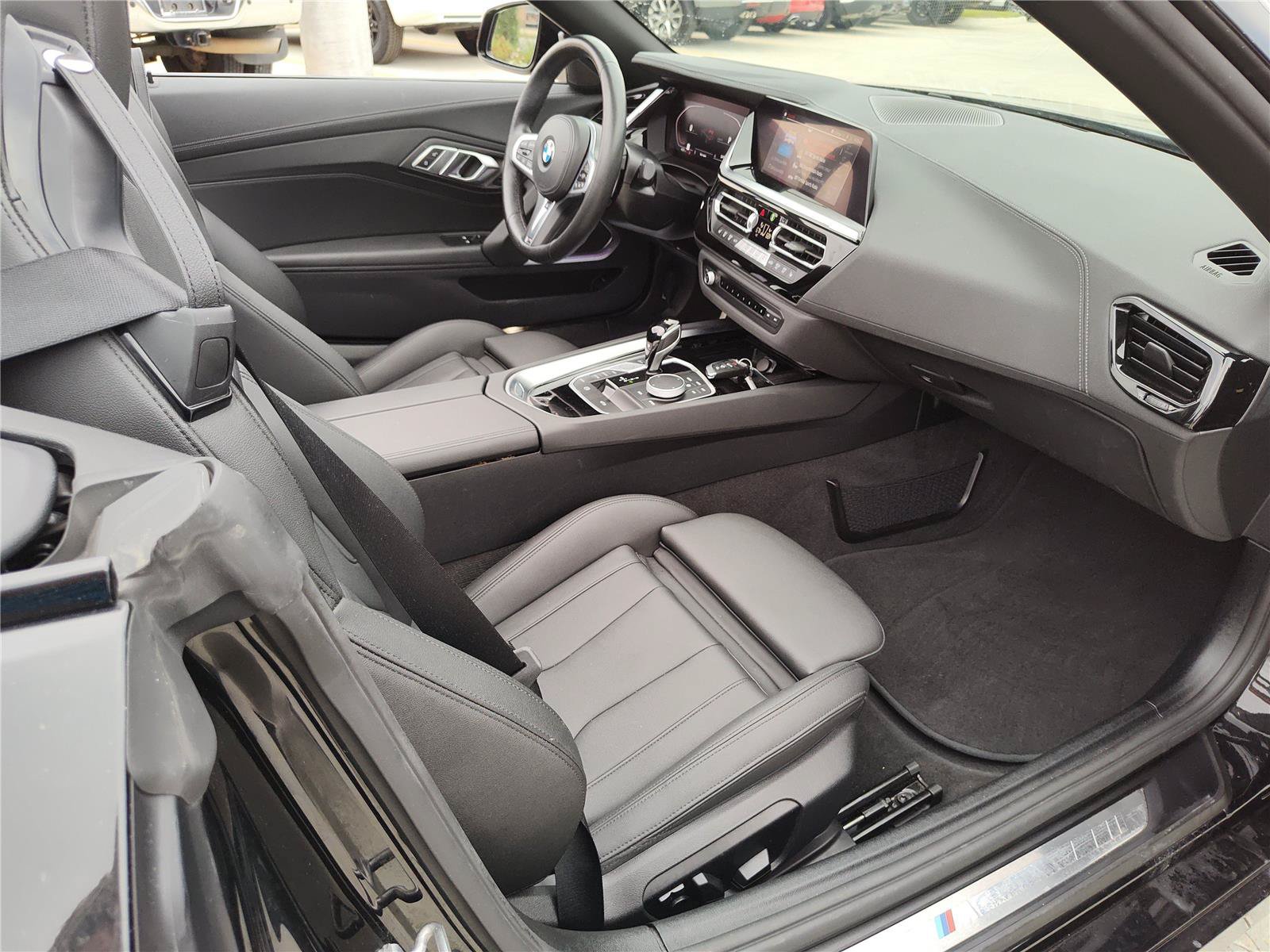 Certified 2025 BMW Z4 sDrive30i RWD image 22