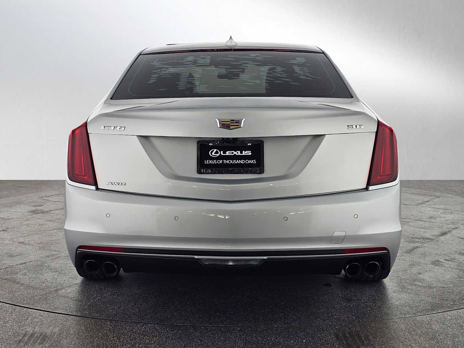 Used 2018 Cadillac CT6 Luxury image 4