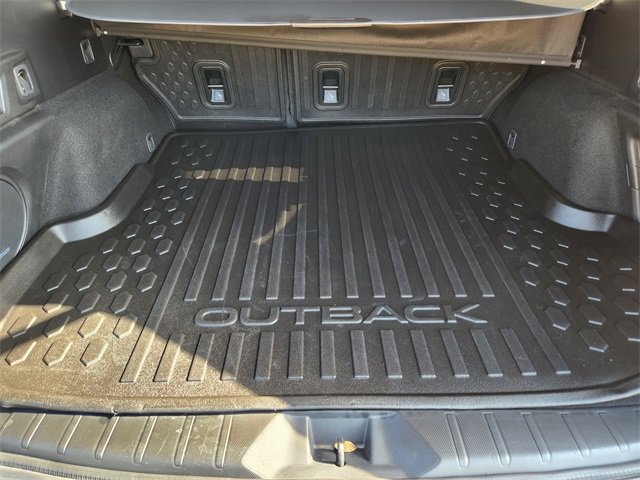 Used 2022 Subaru Outback Touring w/ Popular Package #2 image 34