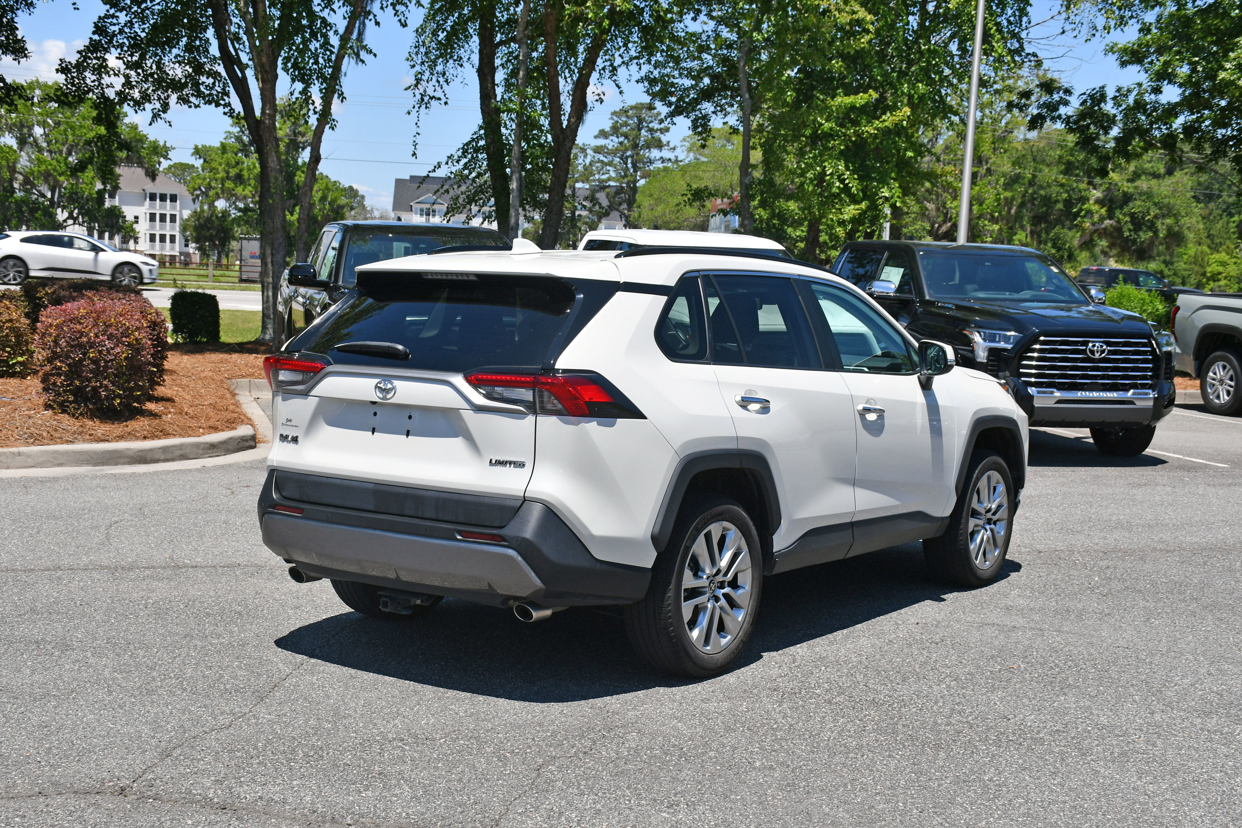 Used 2021 Toyota RAV4 Limited w/ Limited Grade Weather Package FWD image 5
