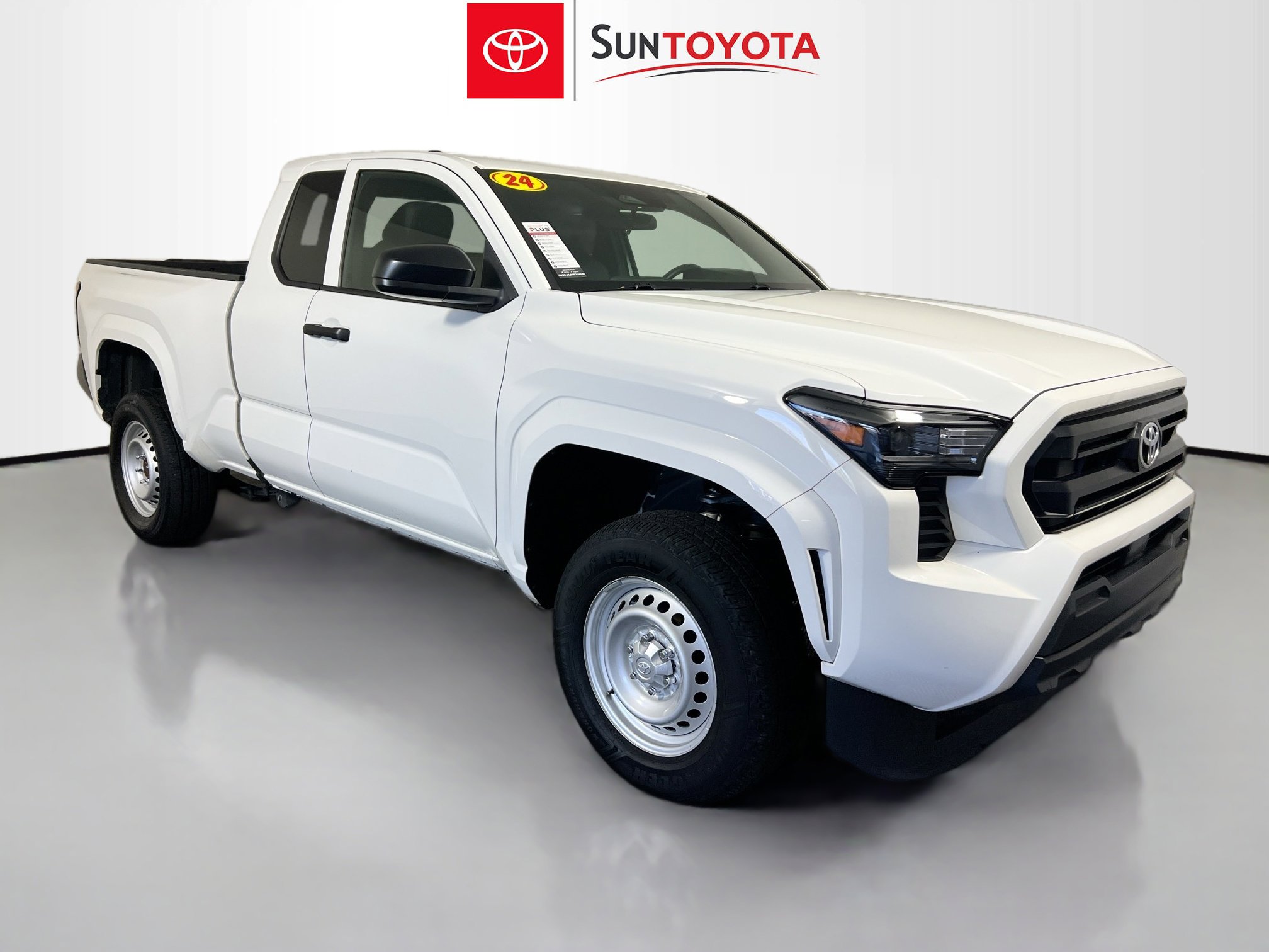 Used 2024 Toyota Tacoma SR image 1