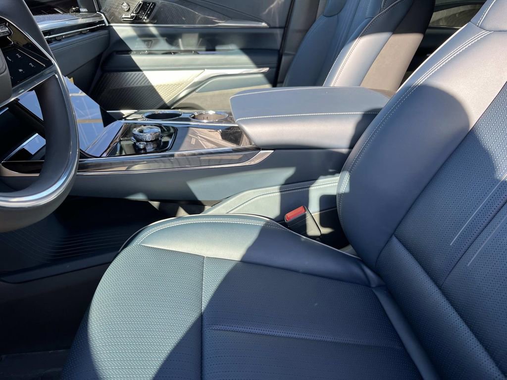 New 2025 Cadillac Escalade IQ Sport 2 image 26