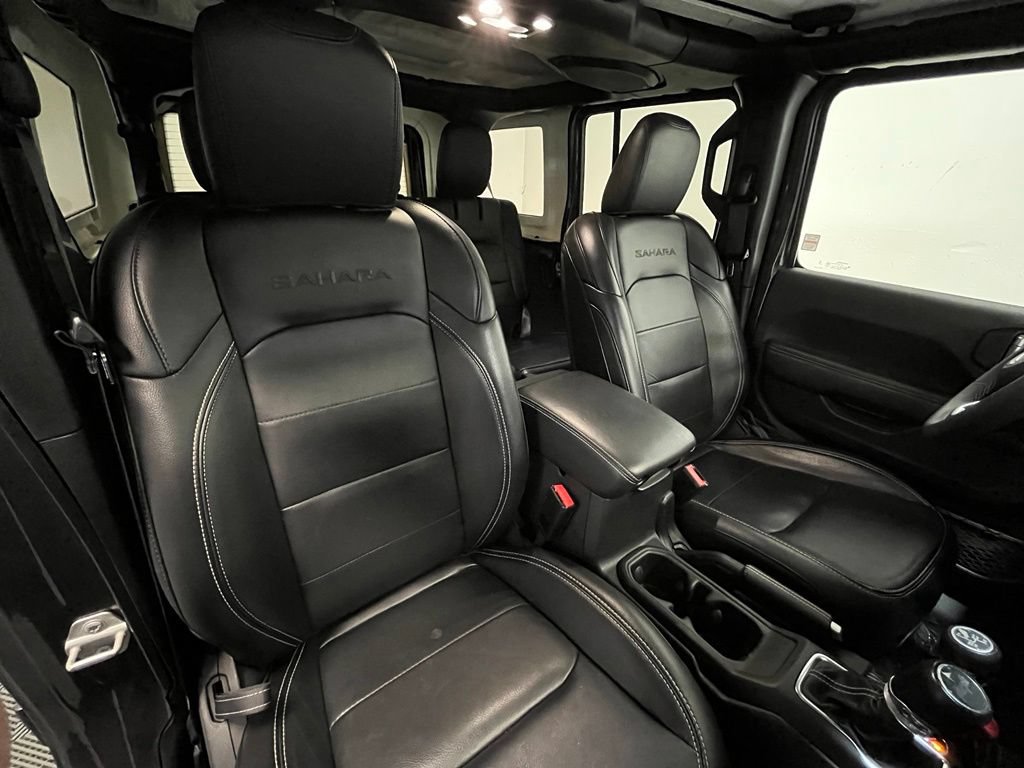Used 2023 Jeep Wrangler Unlimited Sahara AWD/4WD image 12